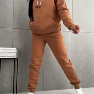 Ocieplany dres w kolorze brązowym